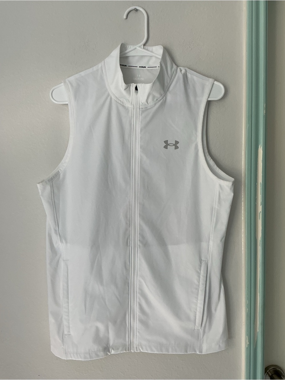 White Under Armour UA Storm Up The Pace Vest Sleeveless Zip Size S r